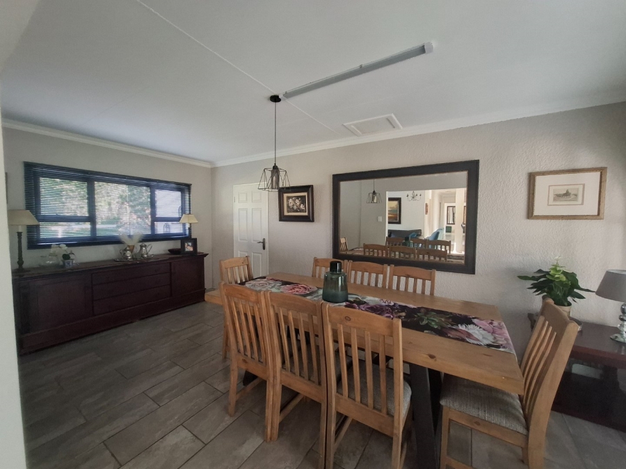 4 Bedroom Property for Sale in Pellissier Free State